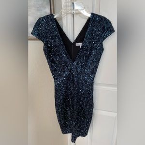 Dress The Population Women’s Deep Plunge Sequined Mini Dress/XS-NWOT-Sleeveless